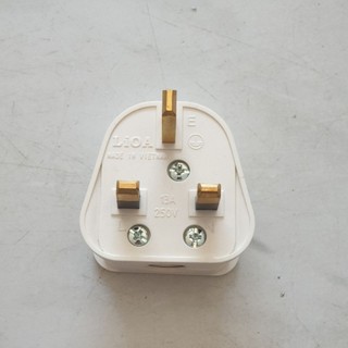 Phích cắm 3 chấu kiểu anh PUK Lioa