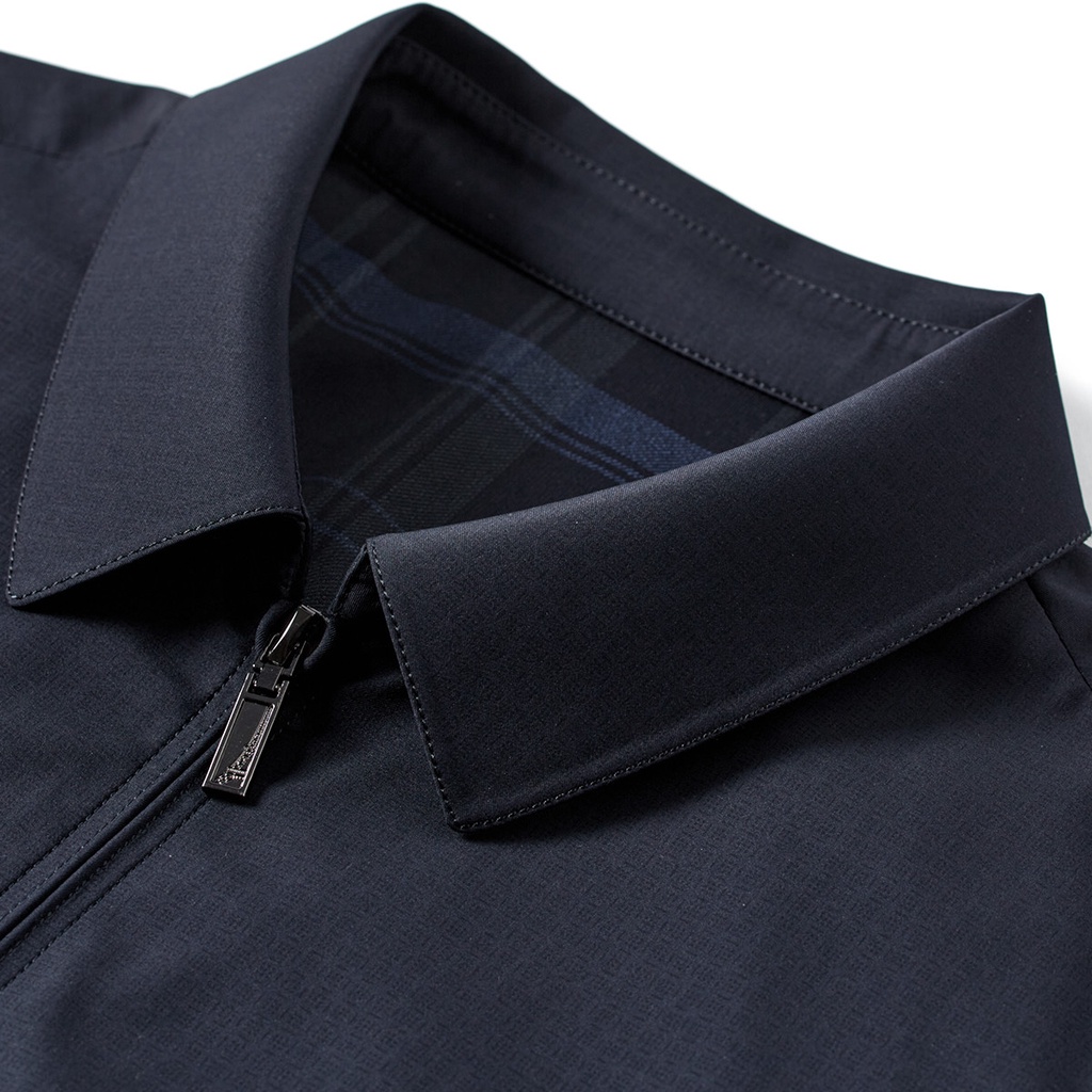 Áo khoác pierre cardin chất polyester, logo thêu cao cấp.
