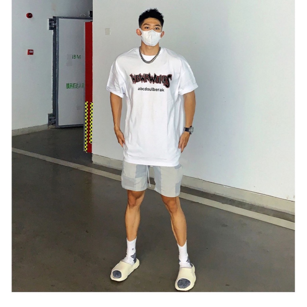 Áo Phông Cổ Tròn In Họa Tiết 5D Chữ Lớn Sành Điệu, Fom UNISEX Từ GAREMSTORE