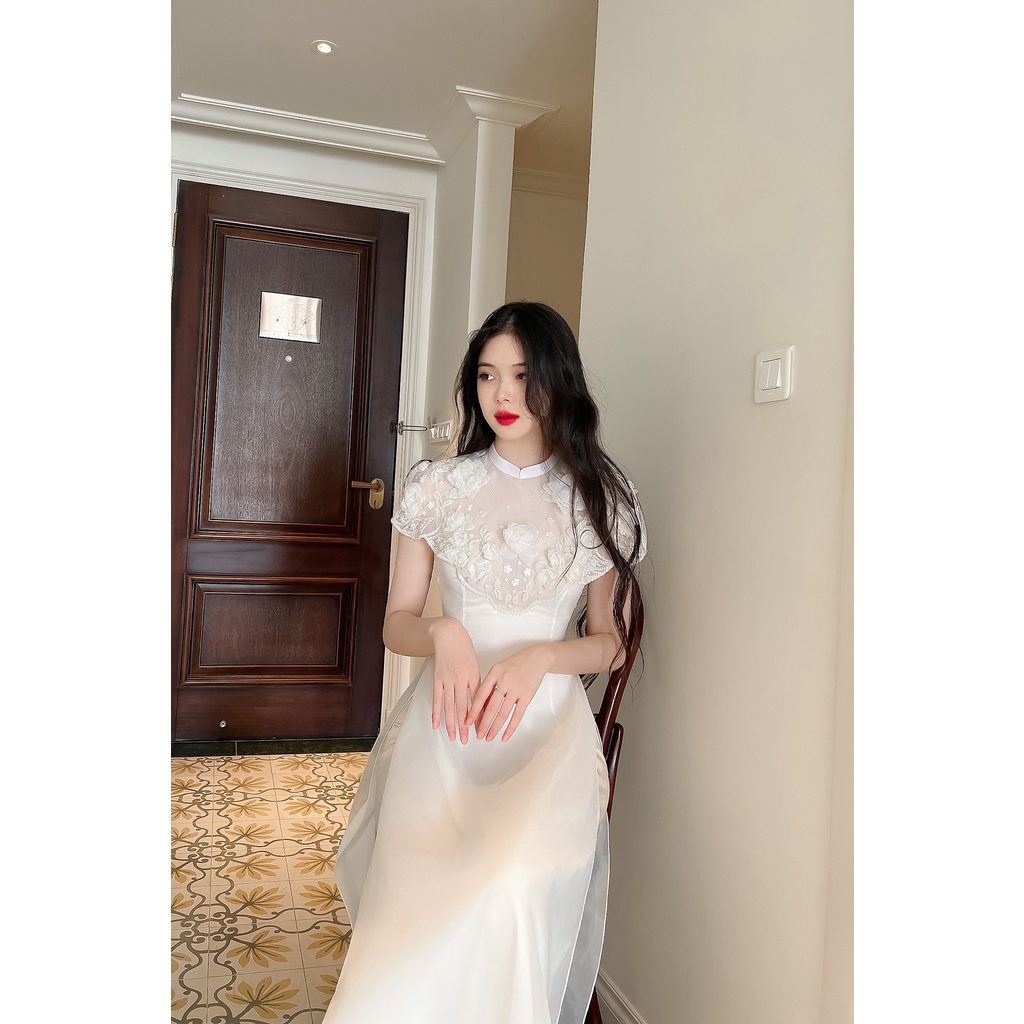 Áo dài cách tân màu trắng 4 tà họa tiết đính kết thủ công sang chảng