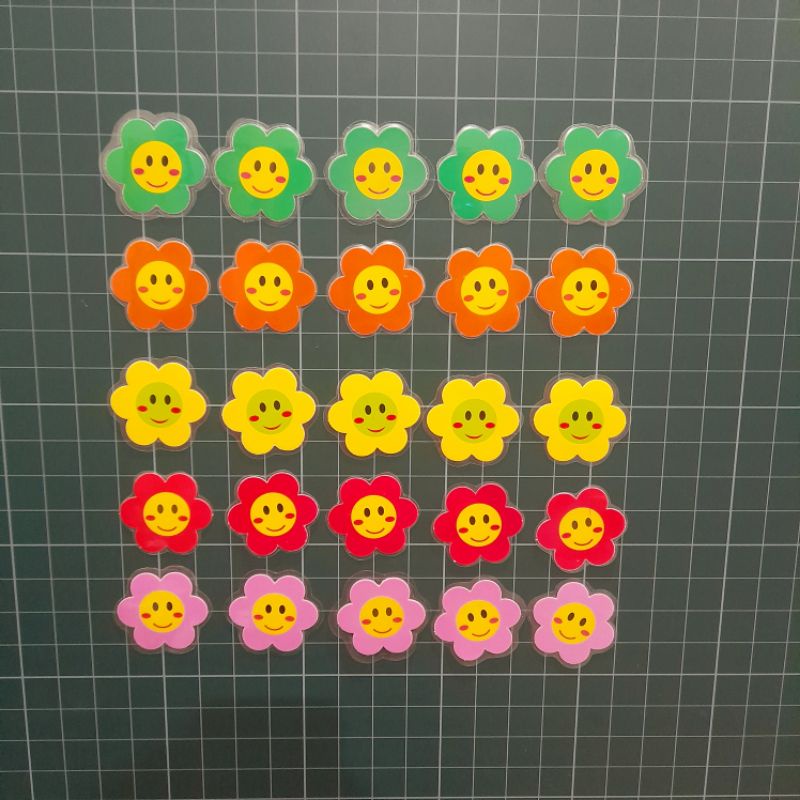Sét (10 hoa mặt cười ép plastic + 10 bộ nhám) dùng để trang trí, tích điểm