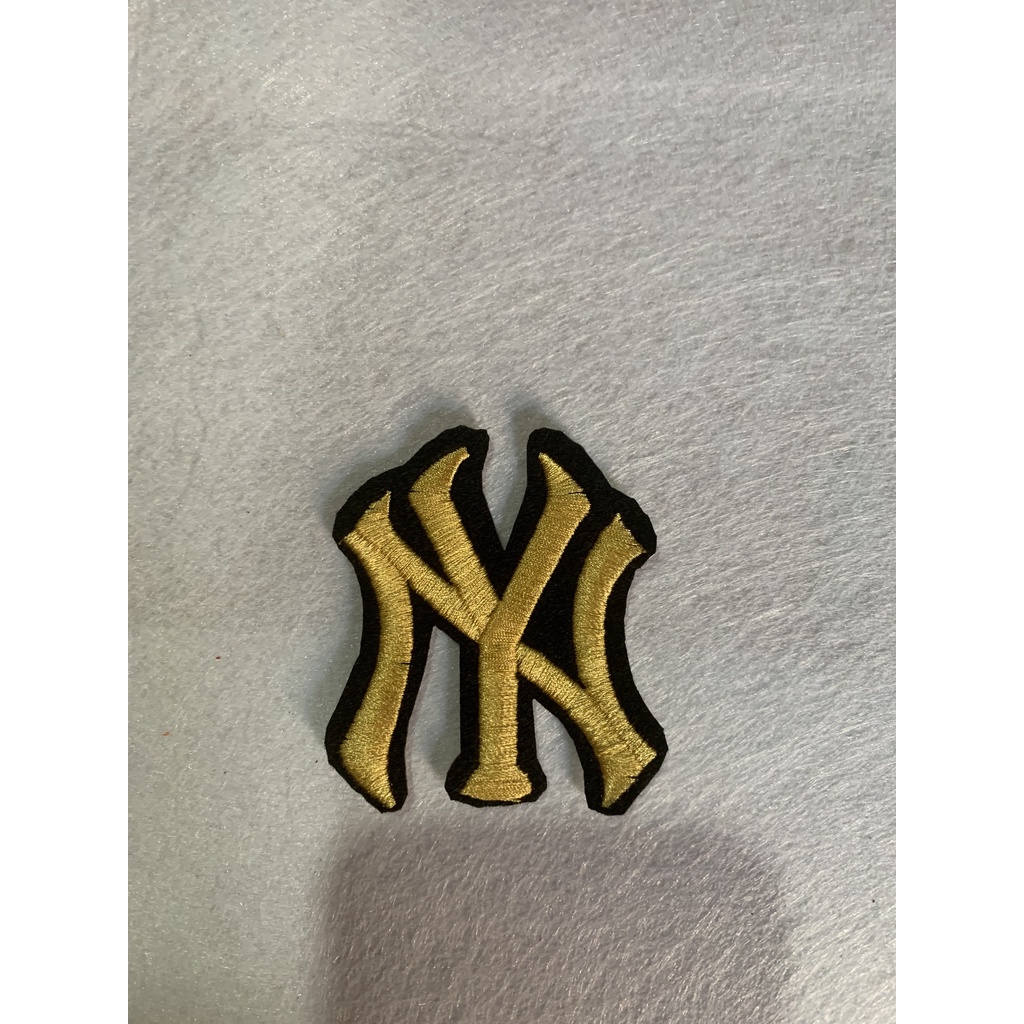 Sticker thêu là ủi yn