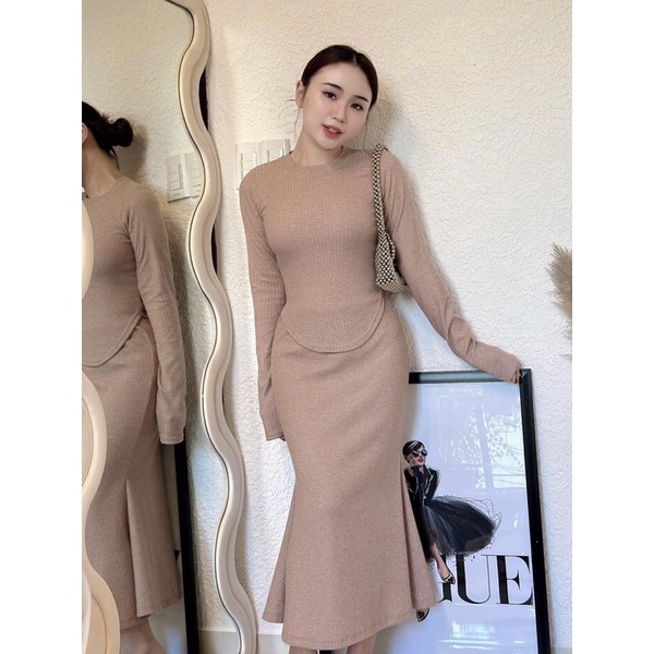 SET ÁO LEN GÂN SỌC KÈM VÁY ĐUÔI CÁ