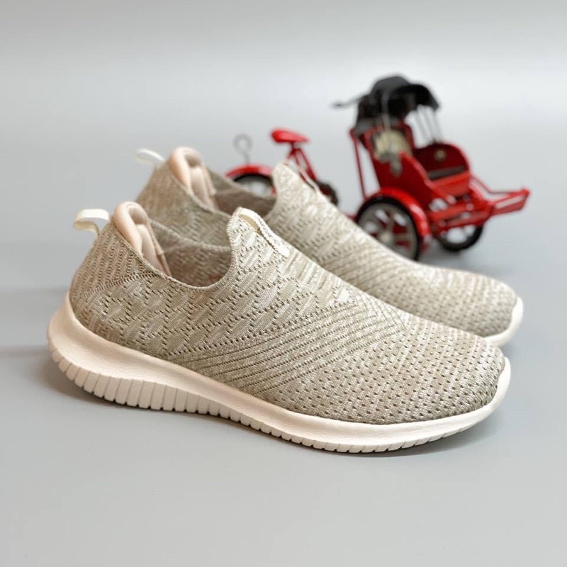 Giày lười Skecher nữ vải thun co giãn ko bai xù
