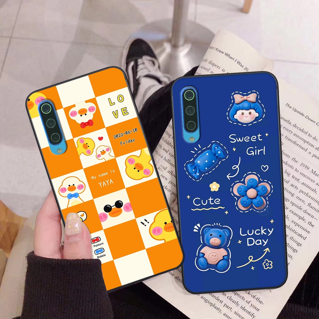 Ốp Xiaomi Mi 9 SE in hình gấu vịt caro nhiều màu sắc ngộ nghĩnh dễ thương