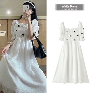 Đầm bo ngực đính hoa dáng dài xoè nhẹ nhàng