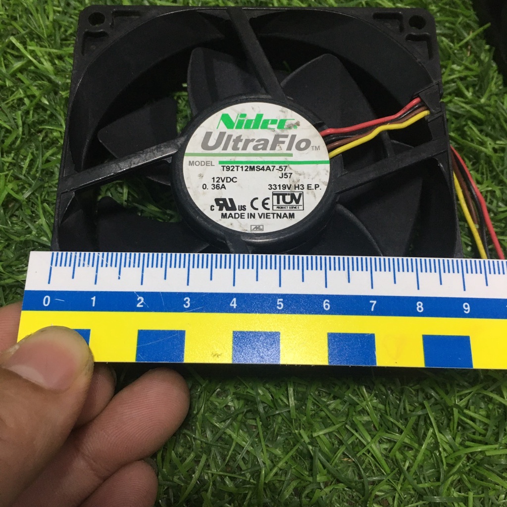 Quạt 9x9x2.5 cm 12V DC 4 pin