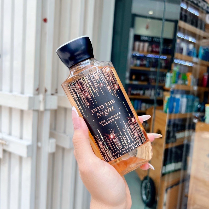 Sữa Tắm Hương Nước Hoa Into The Night 295ml