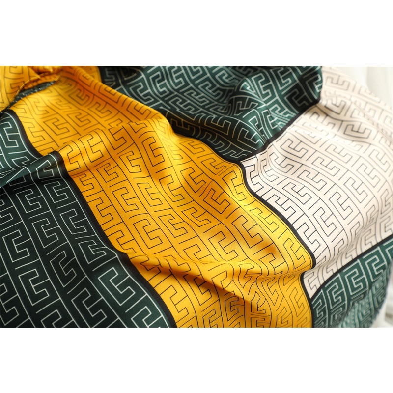 Khăn lụa vuông choàng cổ thắt nơ công sở quấn tóc làm áo quà tặng cao cấp size 90x90cm - Mã 9022 The Collar Box