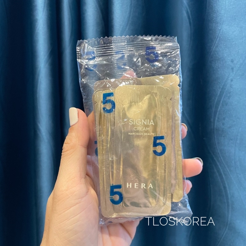 Kem Dưỡng Hera Signia - Kem Chống Lão Hóa Tế Bào Gốc Hoa Thủy Tiên Hera Signia Cream - 1Ml Gói Sample Dùng Thử