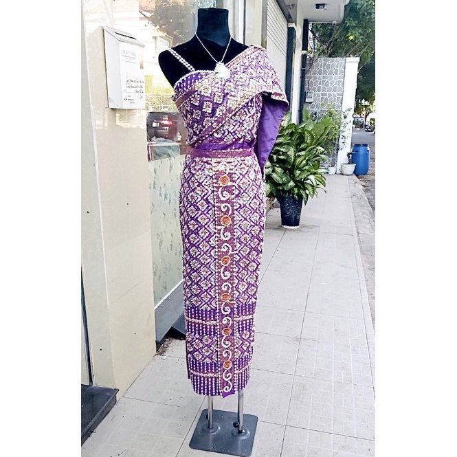 Cho thuê và bán trang phục dân tốc Kherme tím