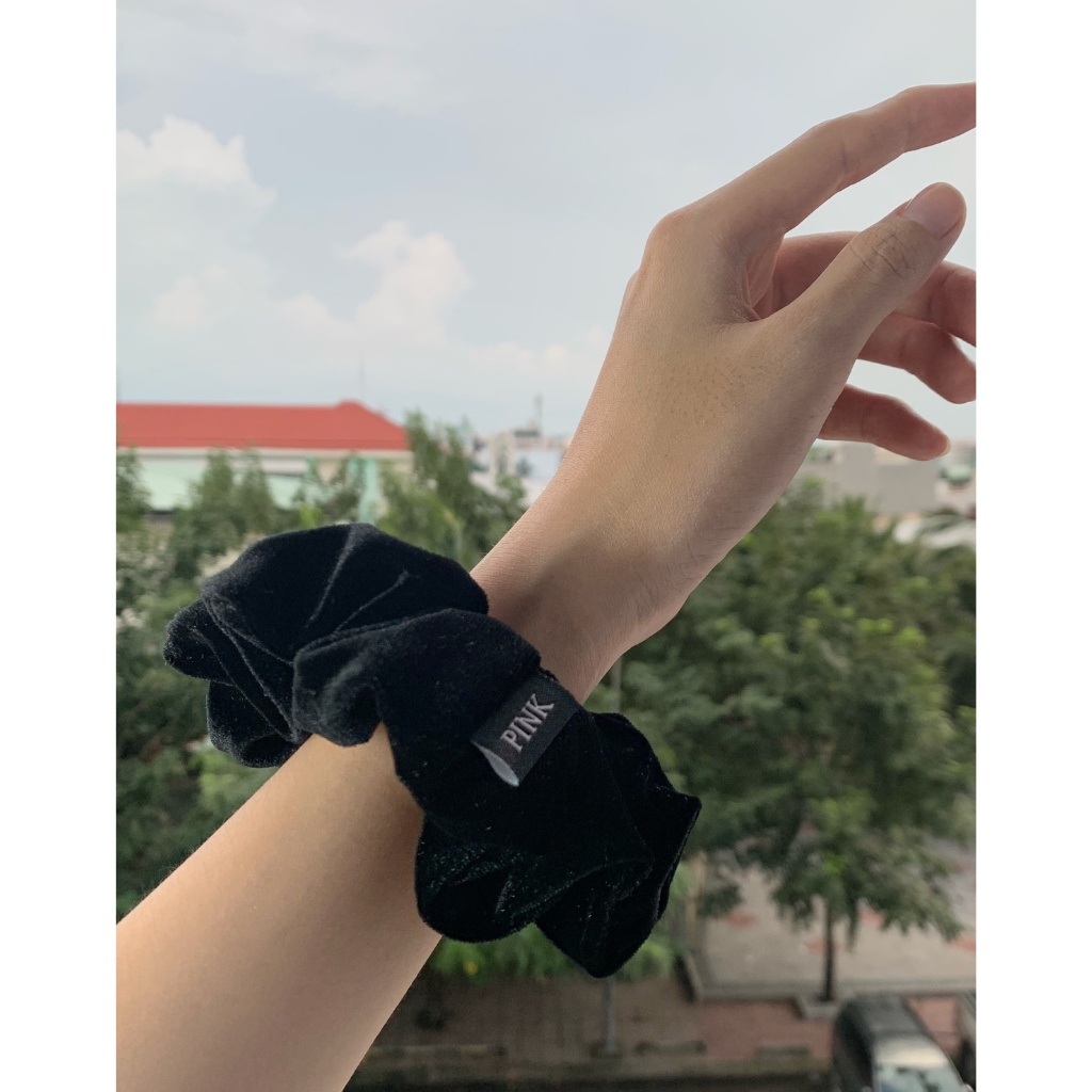 Scrunchie Dây Cột Tóc Nhung Tuyết BLACK.