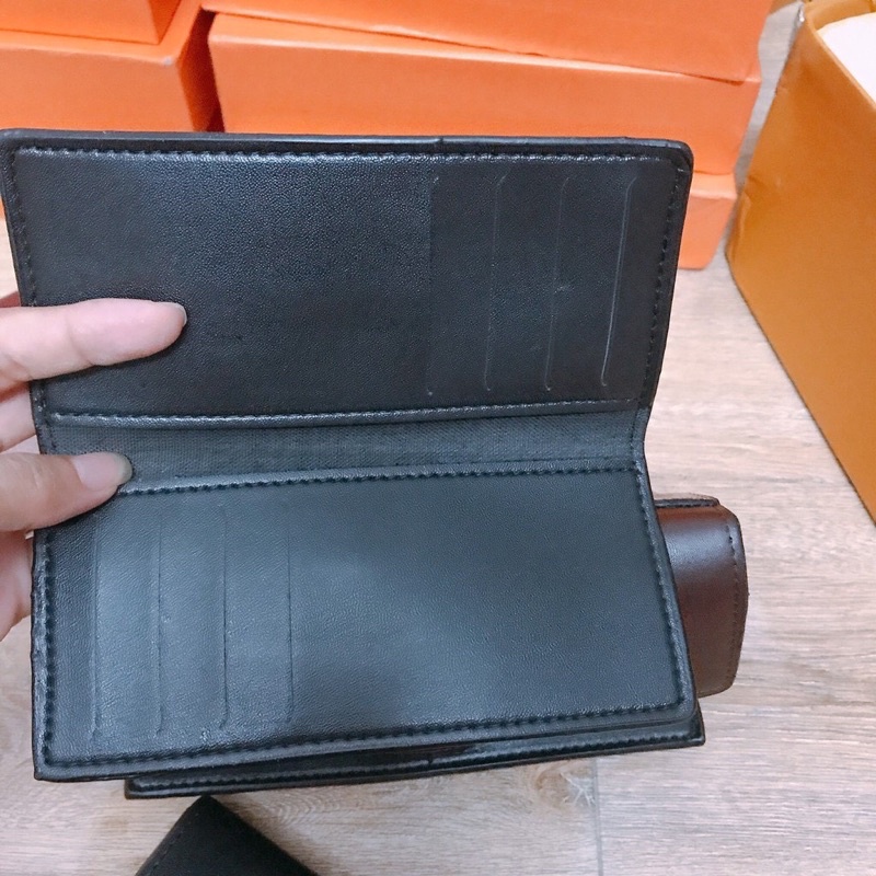 Ví cầm tay pha màu sang chảnh Rosabeli