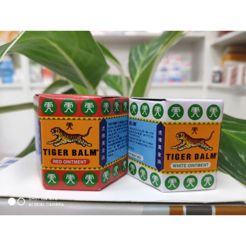 Dầu cù là con hổ đỏ - TIGER BALM - giảm đau chấn thương