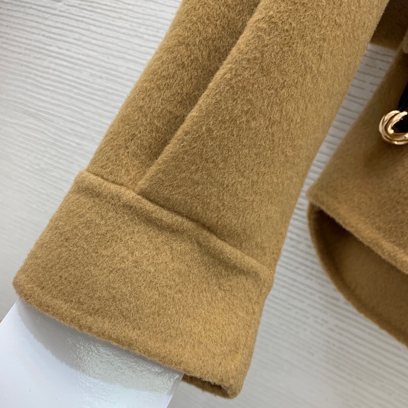 Áo khoác cánh dơi, áo khoác len dáng ngắn viền da Burberry BBR cao cấp