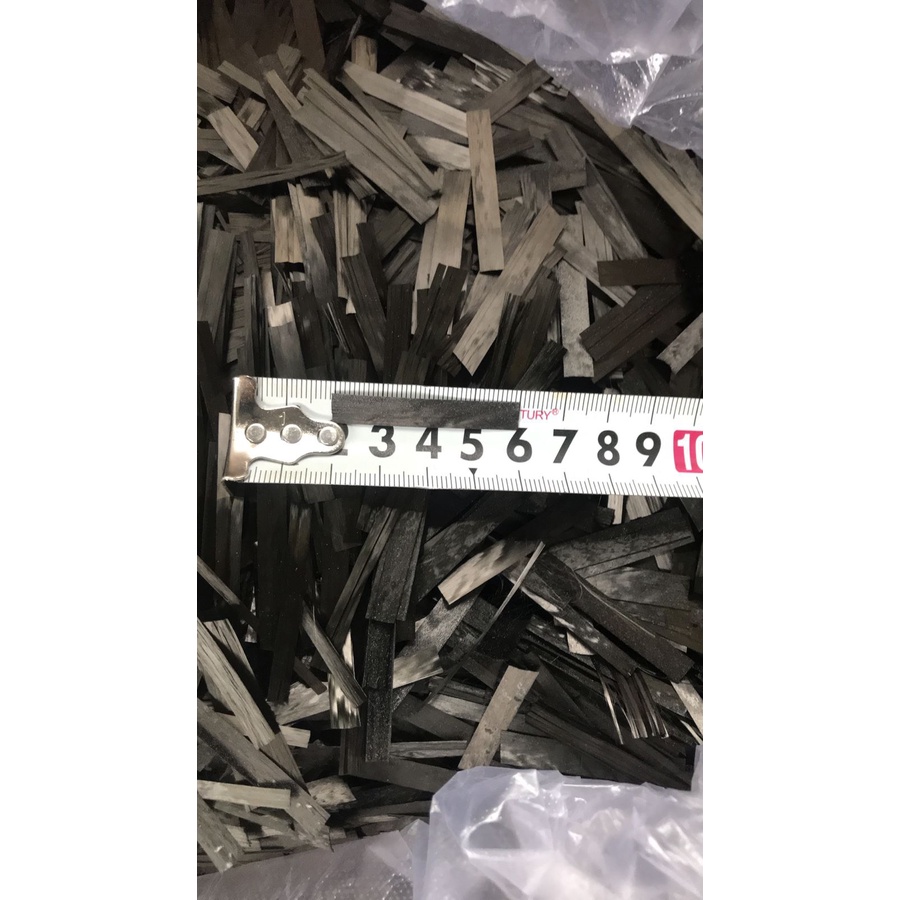 Vụn sợi carbon 12k dài 4cm (100gr)