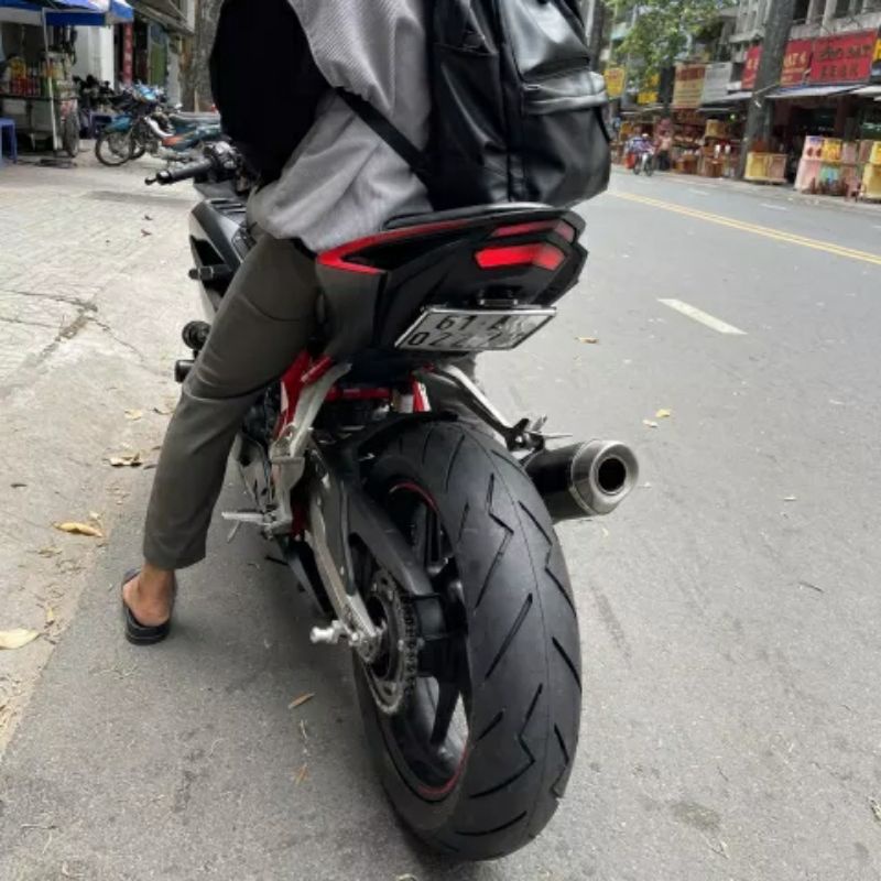 Vỏ Lốp xe máy champion gai rosso sấm sét. thể thao nhập chính hảng thailand.new 100%. bám đường tốt đạt chuẩn châu âu