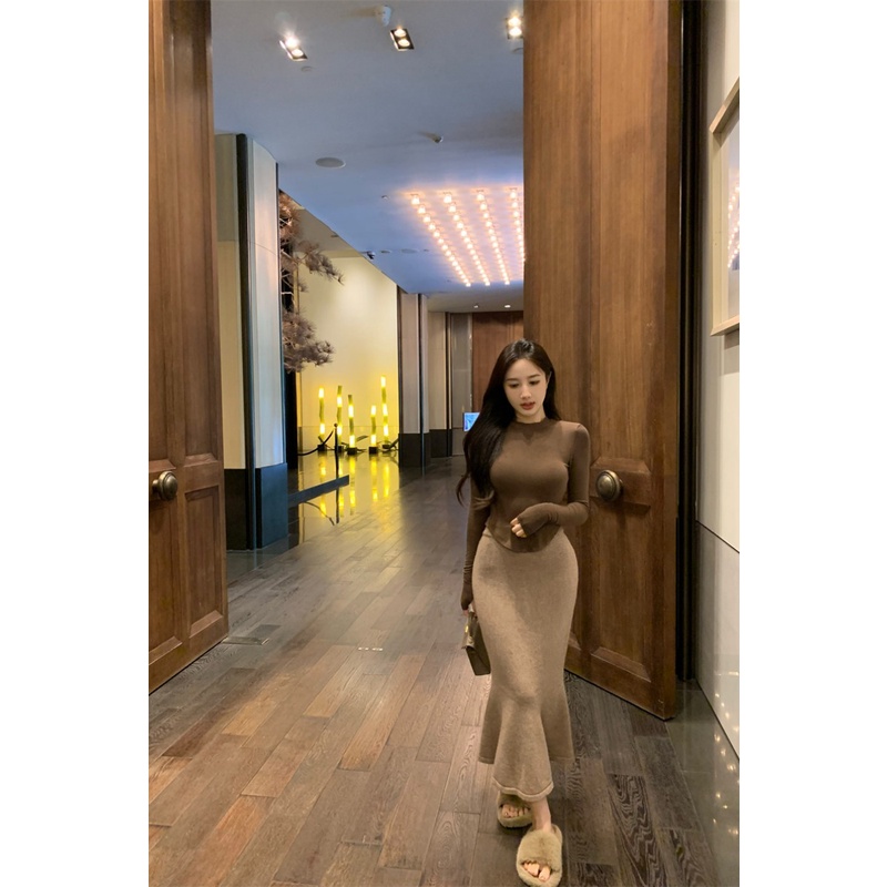 Set chân váy đuôi cá dáng dài ôm body gợi cảm+ Áo thun dài tay mùa thu ôm sang chảnh