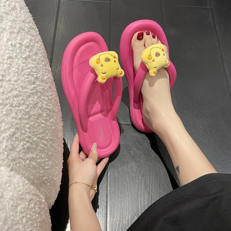 Dép Xỏ Ngón Đi Biển Chống Trượt Chống Mòn Hình Gấu Dâu Tây Dễ Thương Phong Cách Hàn Quốc Cho Nữ