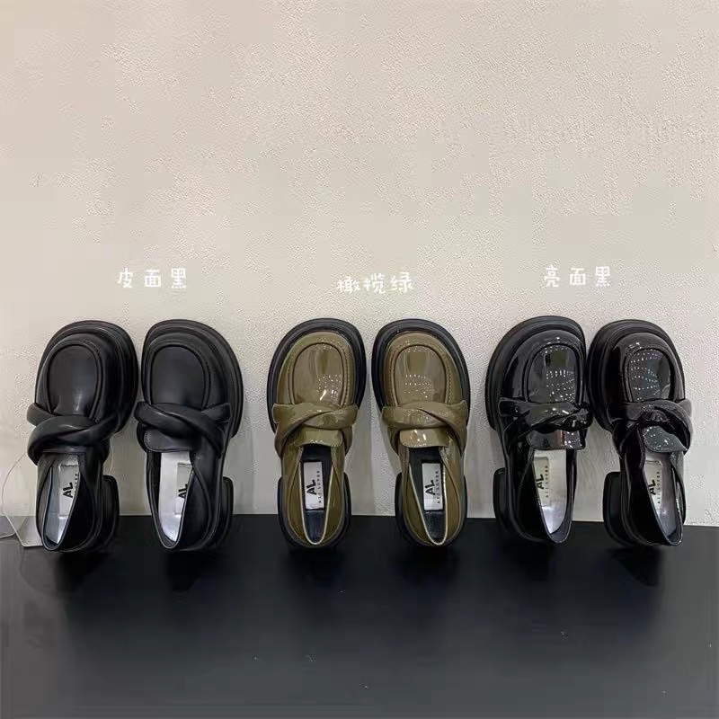 Giày Độn Đế Quai Chéo