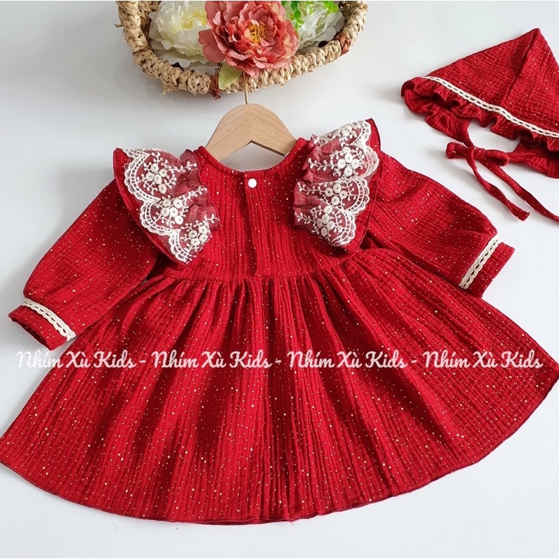Váy Đỏ Nhũ Phối Ren 𝐍𝐇𝐈́𝐌 𝐗𝐔̀ 𝐊𝐈𝐃𝐒 Cho Bé Gái Sơ Sinh, Đầy Tháng, Thôi Nôi, Sinh Nhật Chất XÔ MUSLIN V091