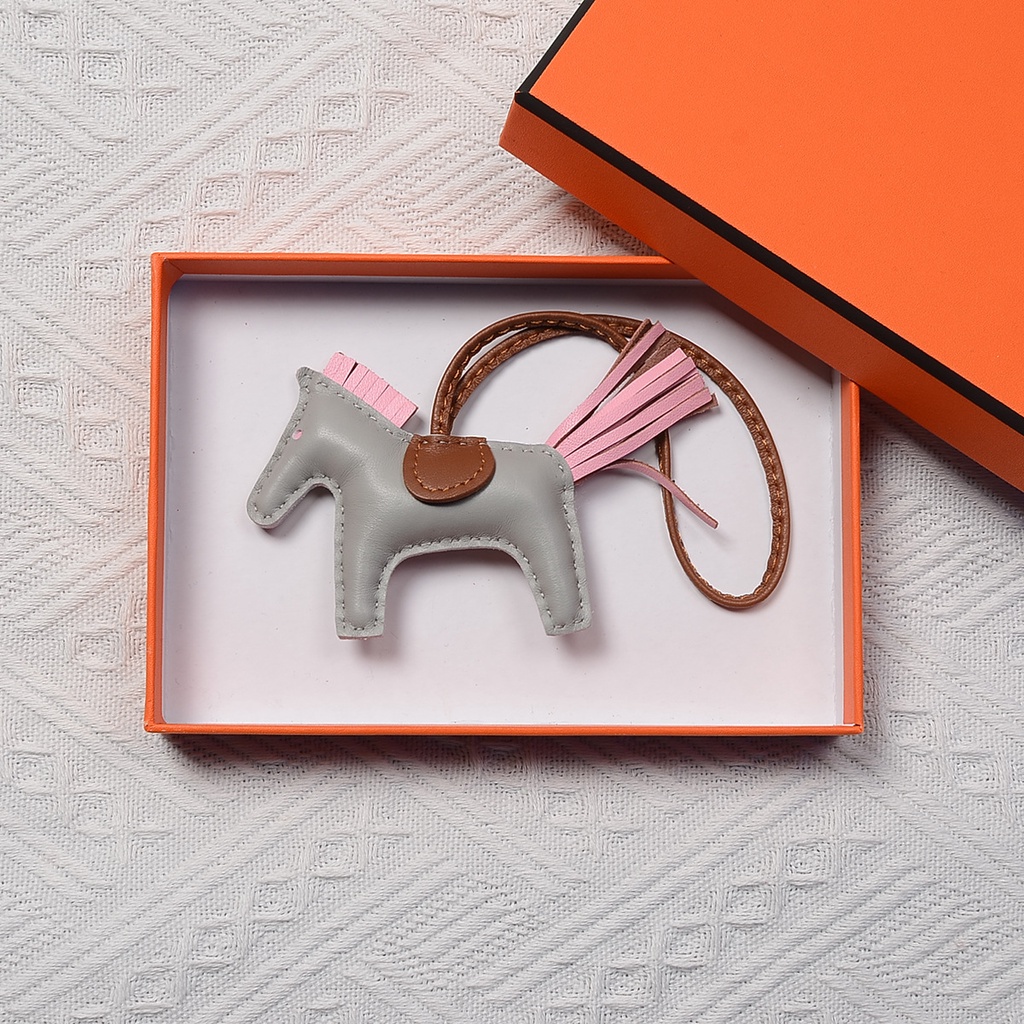 Dây Treo Xe Hơi / Túi Xách Handmade mini Bằng Da Cừu Đính Tua Rua Hình Ngựa Một Sừng Thời