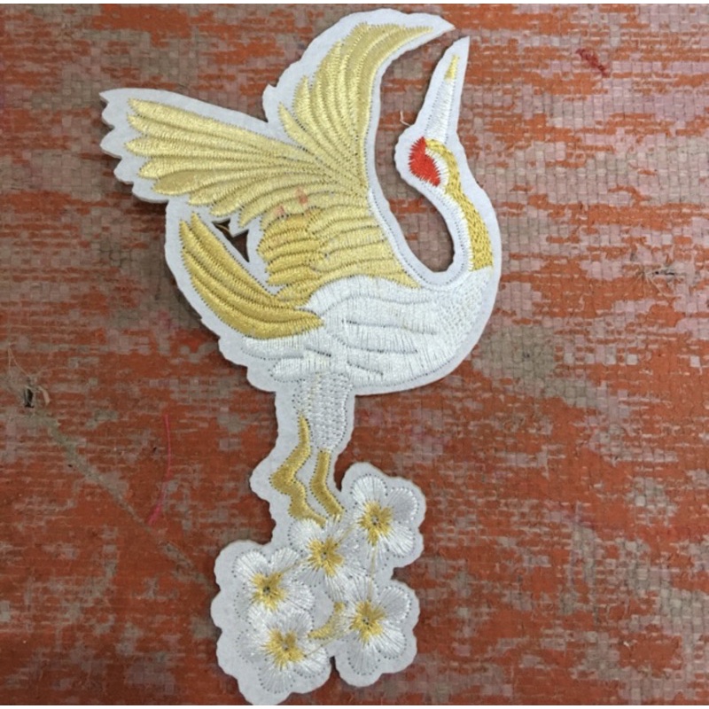 Sticker thêu là ủi cò