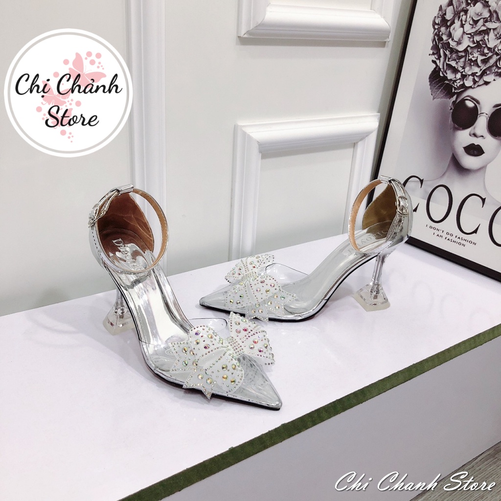 Sandal Nữ Gót Li Cao 9p Quai Trong Bít Mũi Bản Nơ Xoàn Đá Đẹp Siêu HOT - 2 Màu Bạc Vàng Chị Chảnh Store