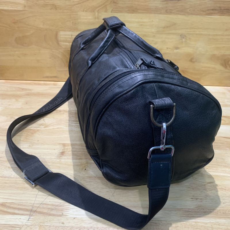 Túi du lịch trống da d.ê secondhand  06211122
