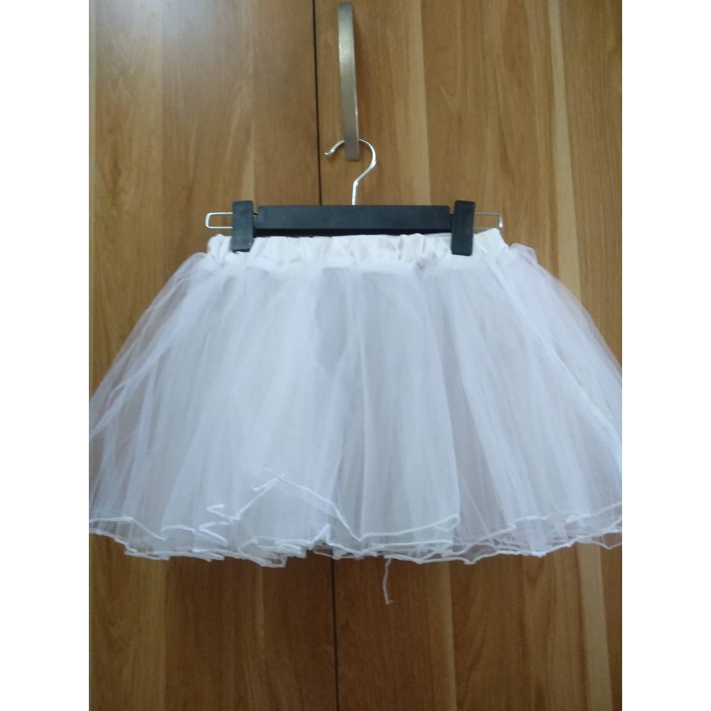 Tùng phồng hỗ trợ các loại váy ngắn