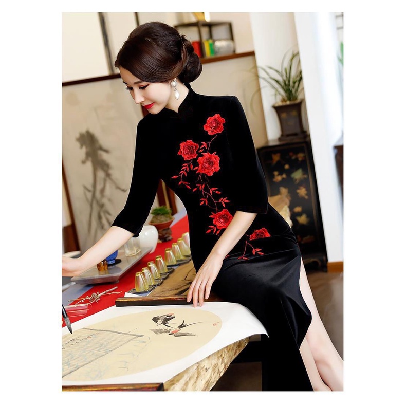 Đầm Sườn Xám Chất Nhung Dáng Ôm Thêu Họa Tiết Sang Trọng Thời Trang Xuân Thu Cho Phụ Nữ Trung Niên