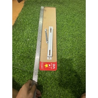khung biển số dài đời mới có cờ cạnh