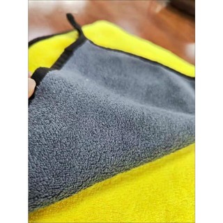 Khăn lau xe ô tô – khăn microfiber lau xe hơi màu vàng 2 lớp siêu thấm hút cực dày chuyên dụng cho ô tô