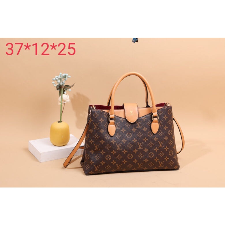 Túi Xách LV Thiết Kế Đơn Giản Thời Trang Xuân Hè 2023 Cho Nữ Trung Niên