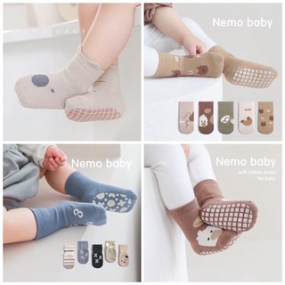 Tất trẻ em chống trơn trượt Nemo baby
