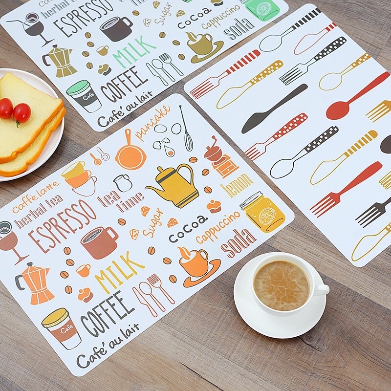 (Hoạt hình)Tấm Lót Bàn Ăn Cách Nhiệt In Họa Tiết Hoạt Hình Xinh Xắn - Tee &amp; Mee