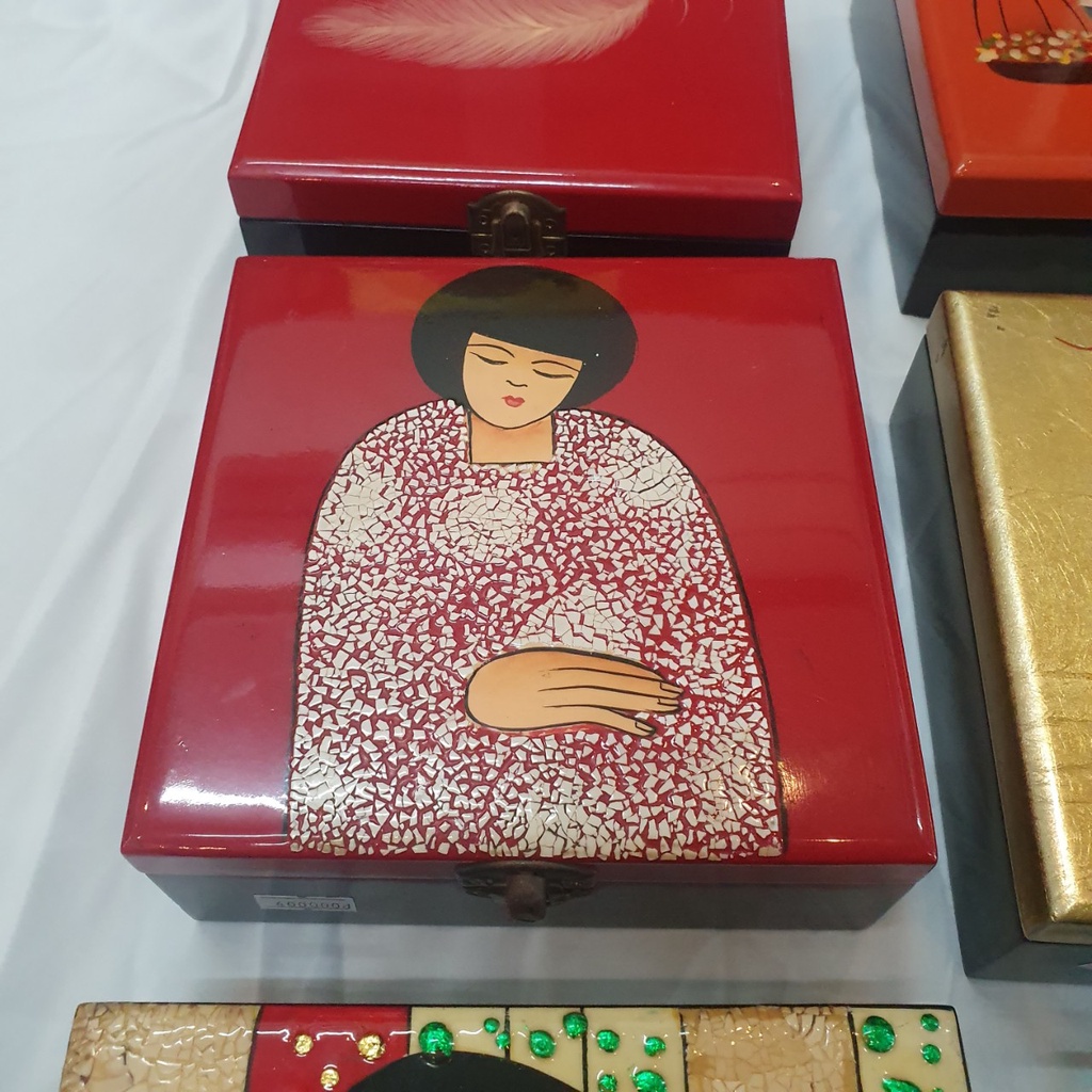 Hộp Trang Sức sơn mài Thanh Bình Lê cao cấp vuông 16.5x16.5x6 cm đựng đồ trang sức, vật dụng nhỏ phòng ngủ, trang trí