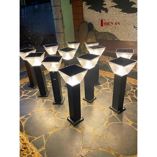 Đèn Trụ Trang Trí Sân Vườn NLMT Cao 40 - 60cm, Ánh Sáng Trắng và Vàng