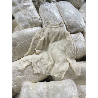 ÁO LEN KHOÉT VAI CỔ NGỌC
