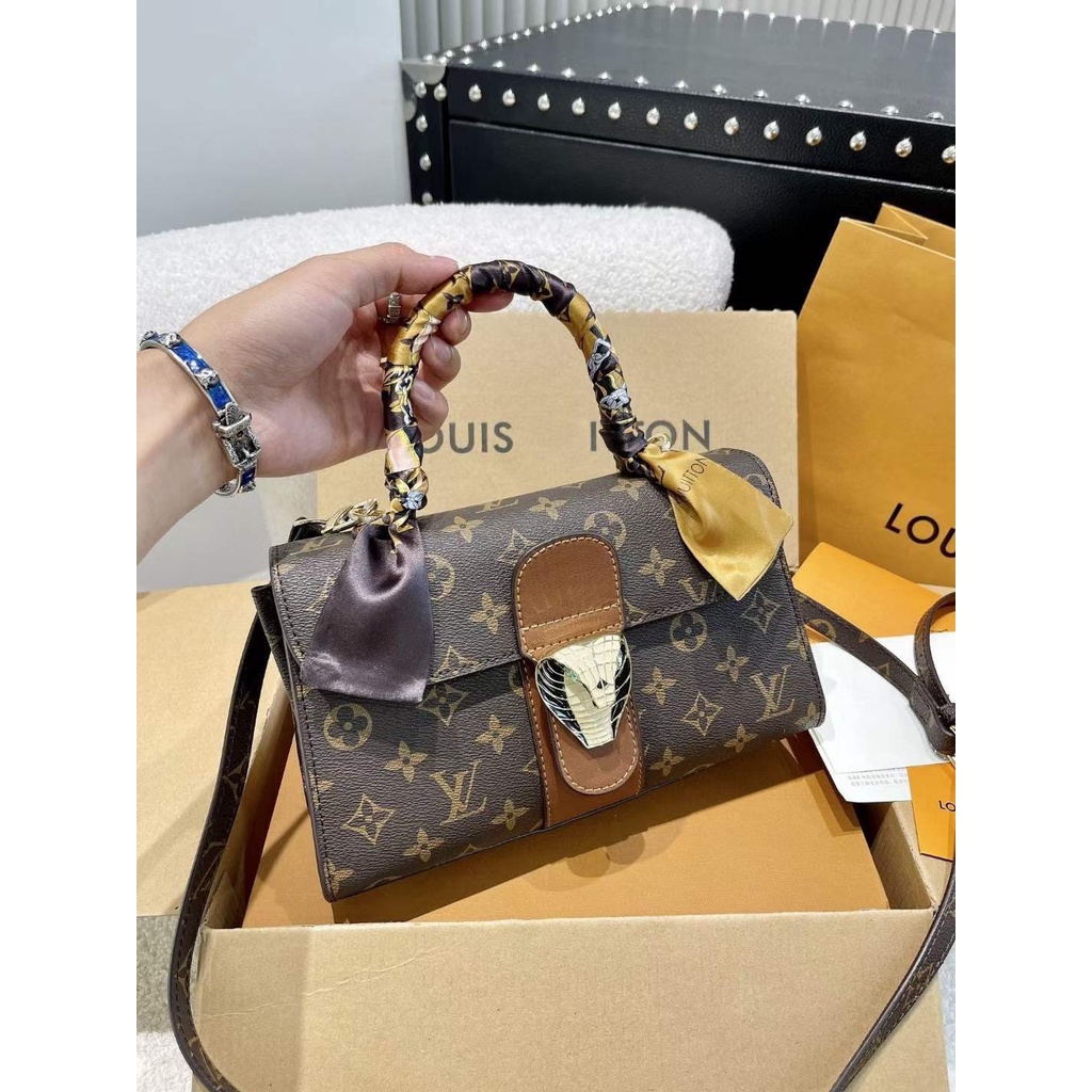 Túi xách đeo chéo LOUISVT, bản thiết kế đang, khóa hình rắn, full box nam châm Sz24cm, TẶNG KÈM KHĂN QUẤN