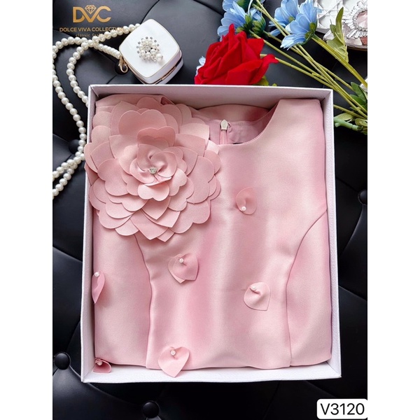 V3120 váy chữ A màu hồng gắn hoa