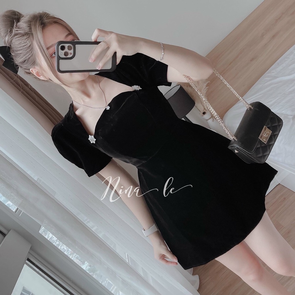 đầm nhung chữ A có mút cổ vuông ngắn tay hot