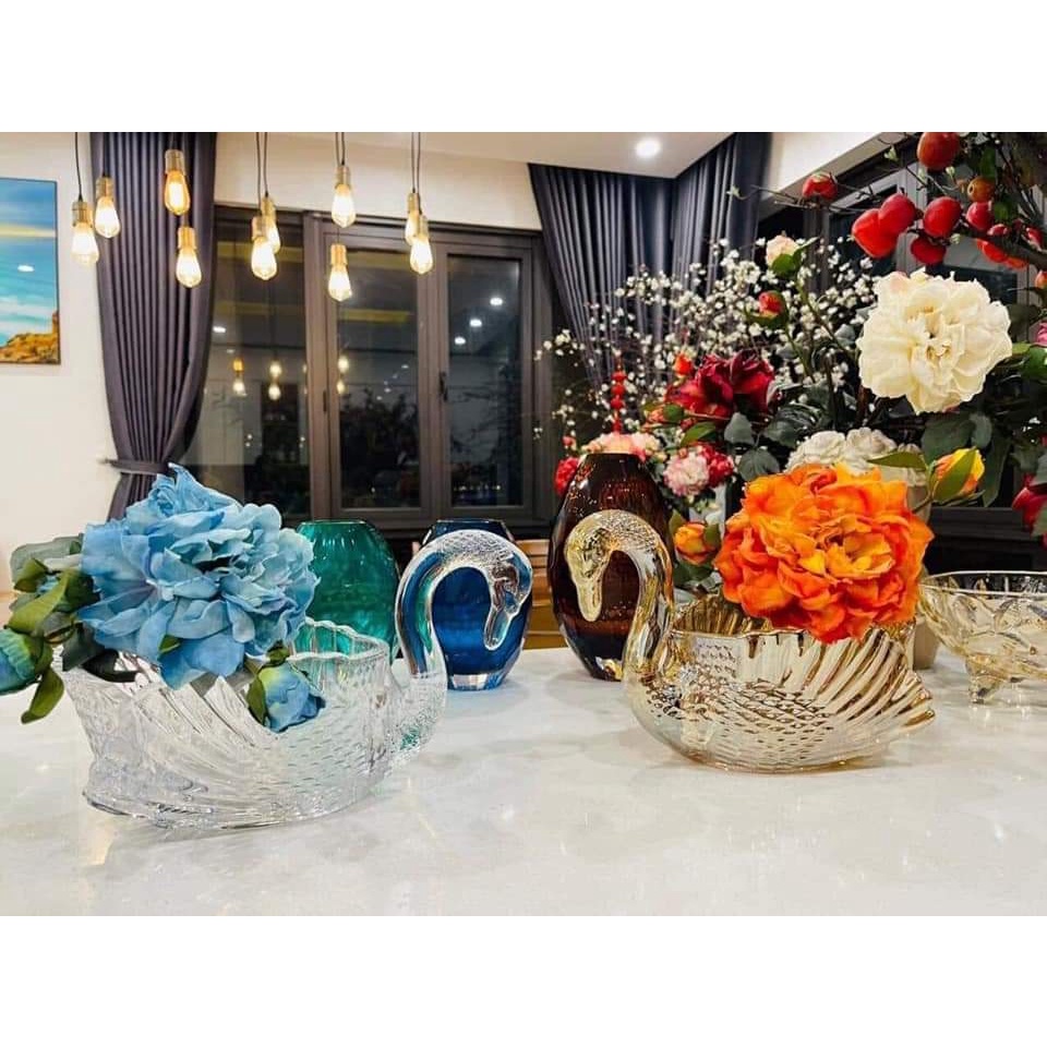 Bát thủy tinh thiên nga