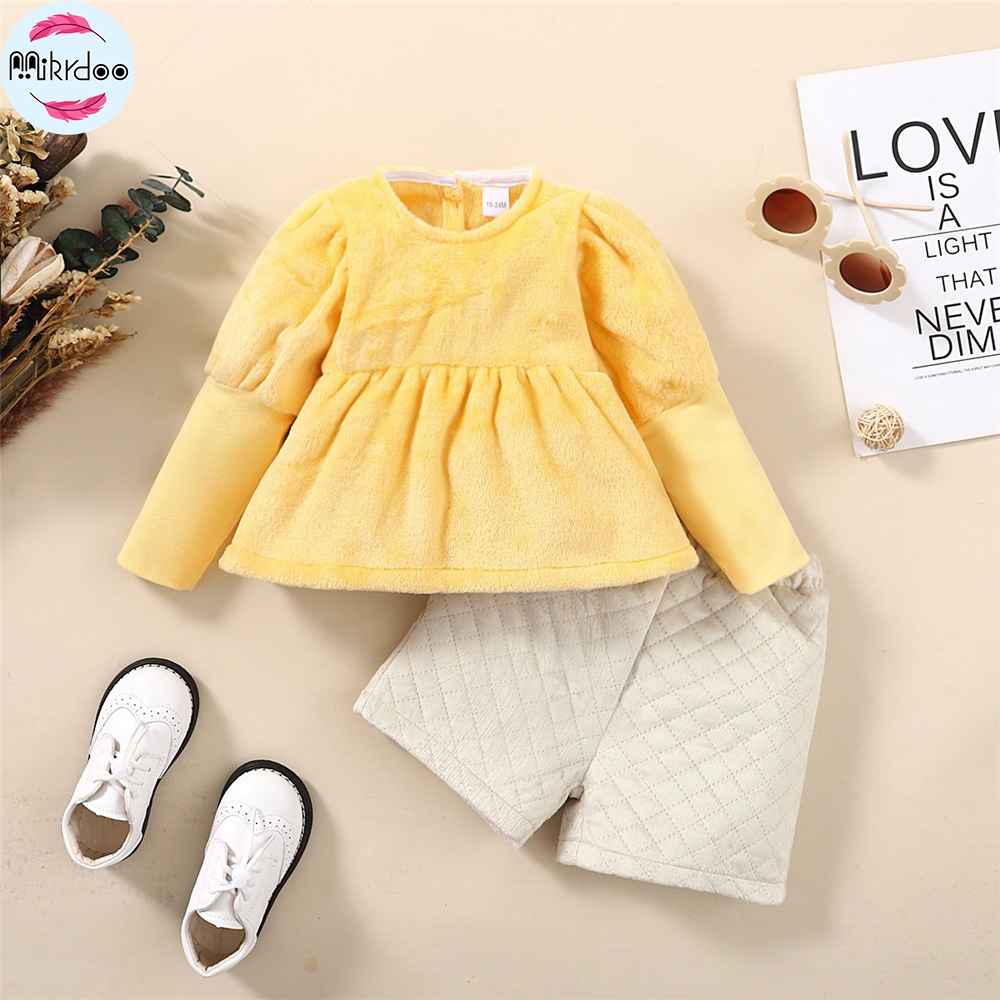 Set đồ 2 món MIKRDOO gồm áo tay dài màu vàng + quần ngắn màu be dễ thương xinh xắn cho bé gái 1-6 tuổi