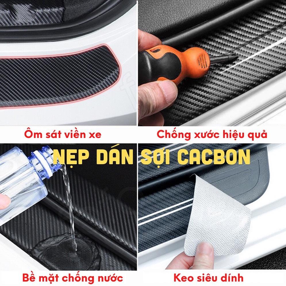Bộ 9 dải vân CARBON chống trầy xước bậc cửa lên xuống và cốp ô tô dập logo hãng xe