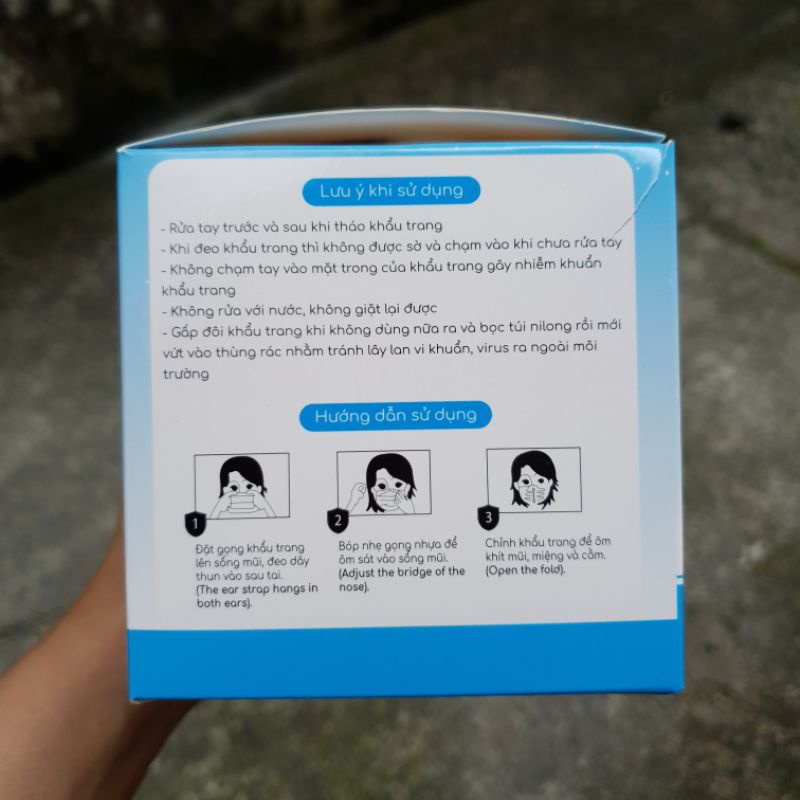 Khẩu trang trẻ em từ 5 -12 tuổi, 3 lớp - 1 lớp giấy kháng khuẩn, hộp 50 cái