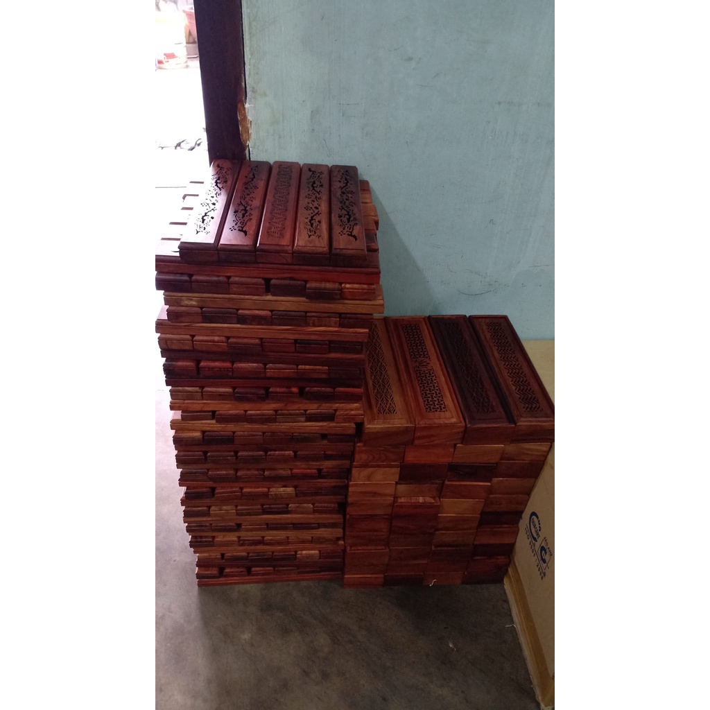 Đế Cắm Nhang Không Tăm Bằng Gỗ Hương Hoa Văn