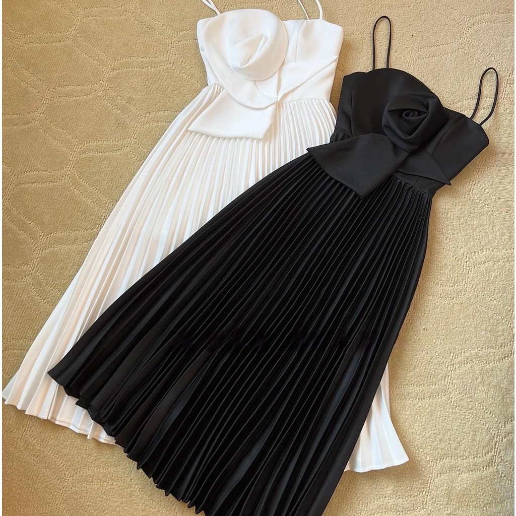 Rosy Dress - Đầm 2 dây tùng xoè xếp ly, ngực đính hoa hồng 3D nổi siêu sang chảnh