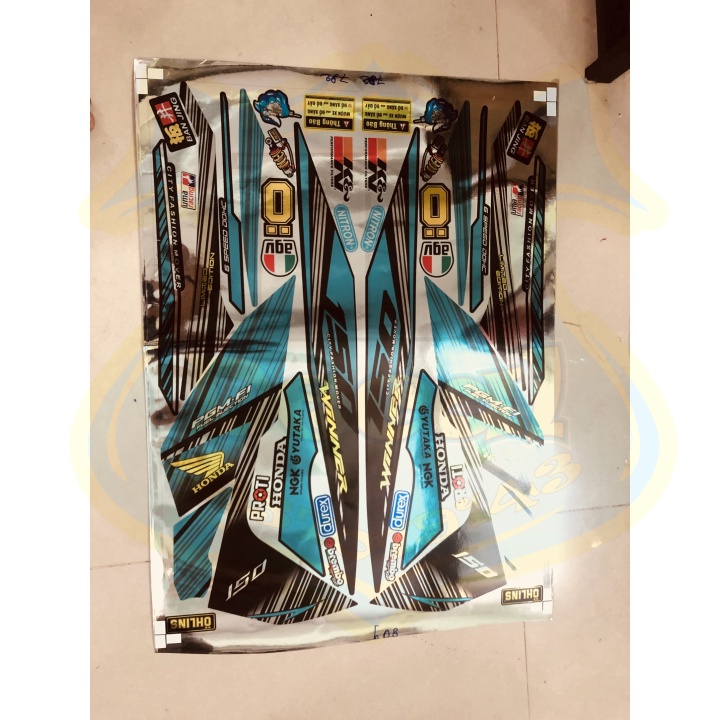 DECAL PVC 5 LỚP CHẤT LƯỢNG CAO Tem rời winner sọc Crom xanh đen
