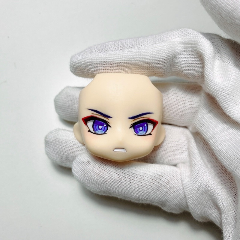 Mặt Scaramouche nét thiếu niên